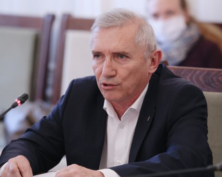 Петков освободи зам.-министъра на транспорта и двама от Съвета на директорите на 