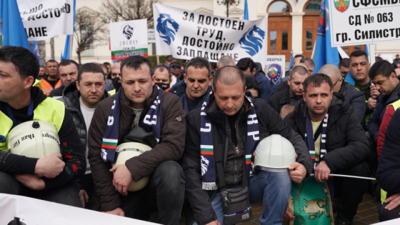 МВР продължават с протестите, властите не искат да им увеличат заплатите