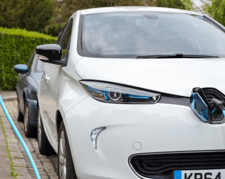 10 000 зарядни станции за коли до 5 г., разбраха се общините и ЕСО