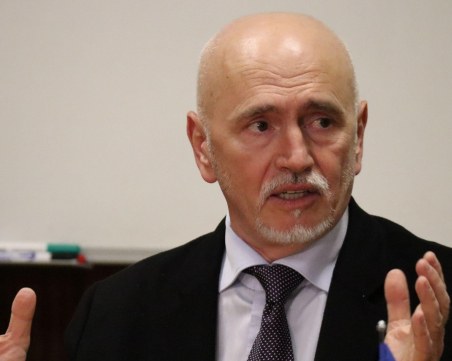 Николай Събев обяви конкурси за шефове в железницата