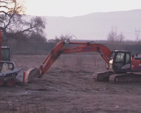 Целият държавен апарат срещу 5-ма работници край Стамболийски – 