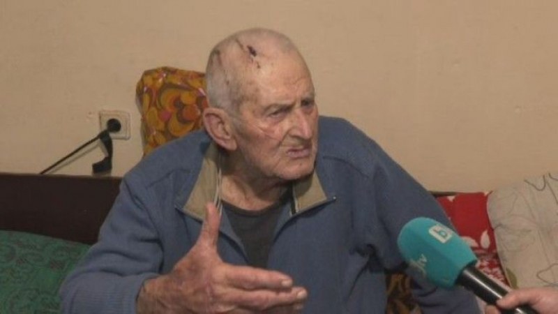 Пребиха и обраха възрастен мъж във Врачанско