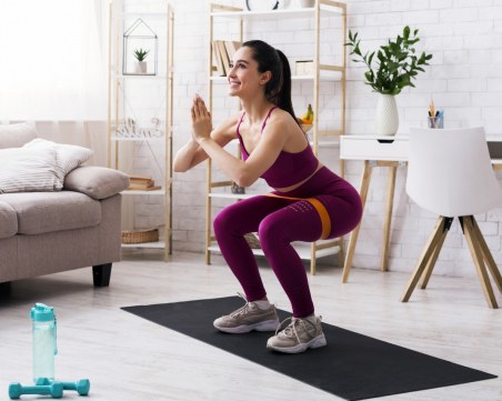 У дома: едноминутни кардио упражнения, които ще изваят тялото ви