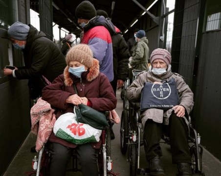 Украинката Наталия Еллис с апел за помощ за възрастни хора в Одеса