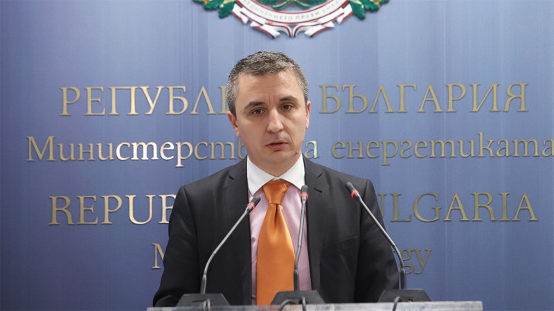 Eнергийният министър: Няма забавяне на доставките на газ от Русия