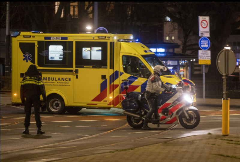 Нападателят, който вчера взе за заложник българин в Амстердам, е