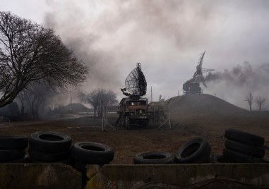 Украйна очаква днес руските танкове да стигнат до Киев Това