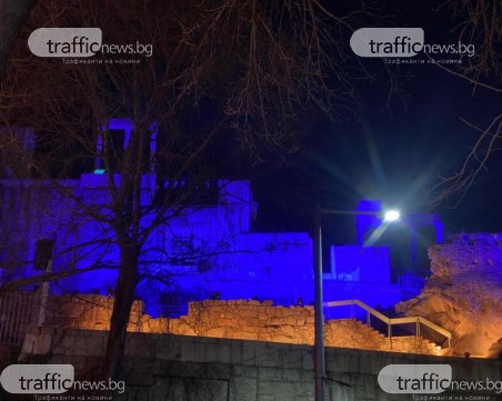 Античният театър светна в цветовете на украинското знаме