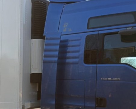 Български тирове са задържани в Украйна