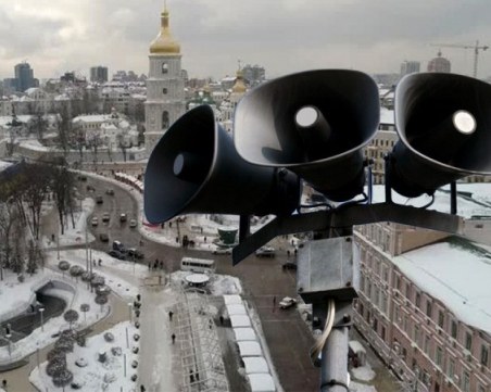Киев обяви отново въздушна тревога, властите призовават всички спешно да се укрият