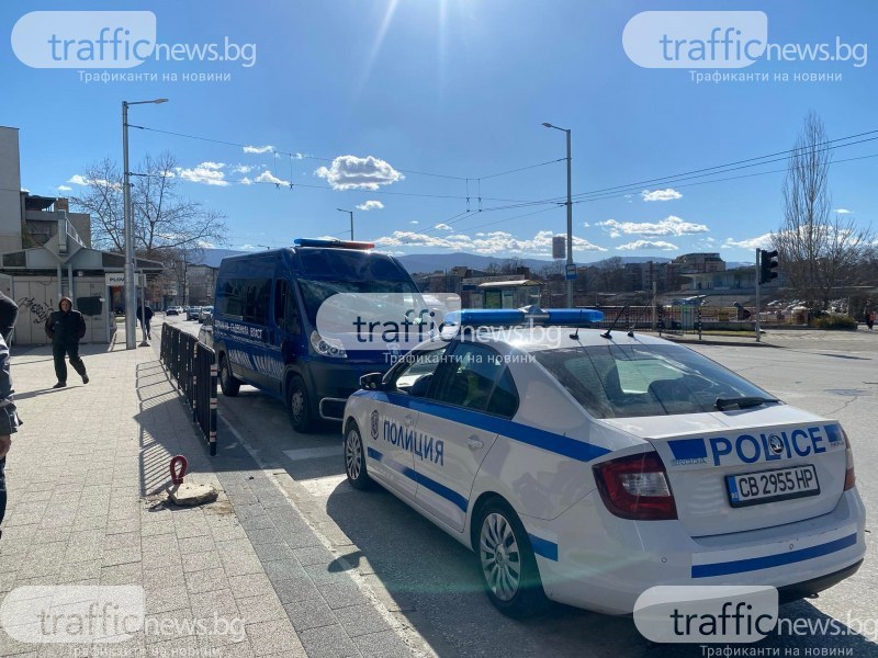 След инцидента в Кючука: Проверяват за безопасност всички светофарни стълбове в Пловдив