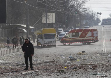 Най малко 198 украинци сред които три деца са загинали от