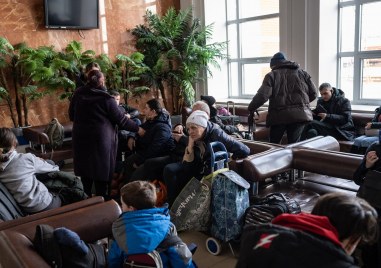 150 000 бежанци са напуснали Украйна за малко повече от