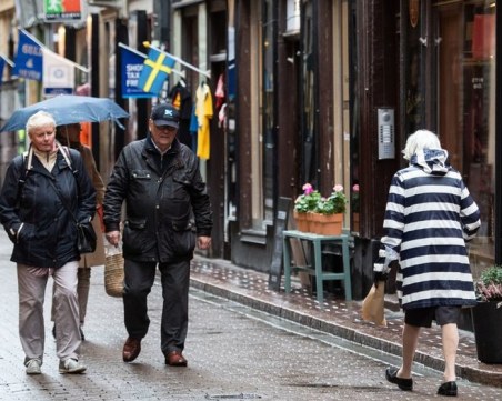 Разследваща комисия: Шведският подход към COVID без локдаун е правилен