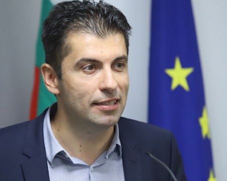 Кирил Петков: Не можем да стоим безучастни в тази братоубийствена война – изпращаме военна и хуманитарна помощ