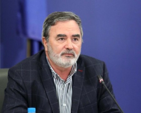 Доц. Кунчев: Пандемията не е свършила, но COVID се връща към  характеристиките на респираторен вирус