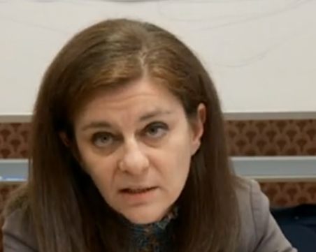 Министър Генчовска: Изчакваме безопасен коридор за евакуация на българите от Украйна