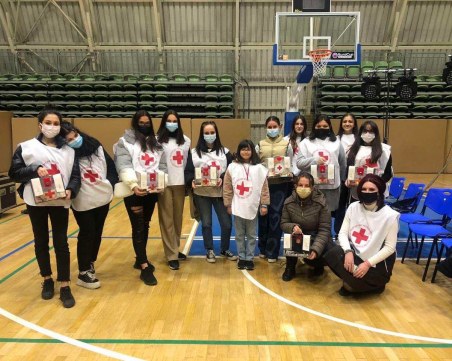 Младежите от БЧК в Пловдив с акция в подкрепа на бедстващите от войната в Украйна