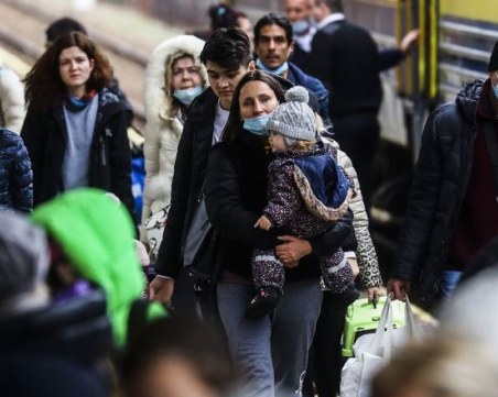 17 украинци с 10 деца търсят убежище в Пловдив, Общината им осигурява подслон и храна