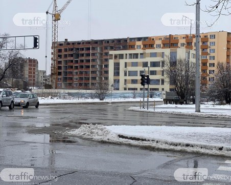 Неработещ светофар затруднява движението в Тракия