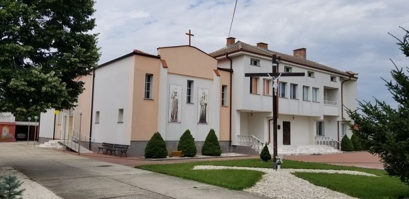 Свещеници от Раковски приютяват украински бежанци