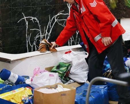 БЧК изпрати първите камиони с хуманитарна помощ към Украйна