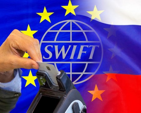 ЕС обмисля премахването на втората по големина руска банка VTB от Swift
