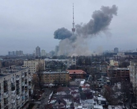 Има жертви и ранени след атаката на телевизионната кула в Киев