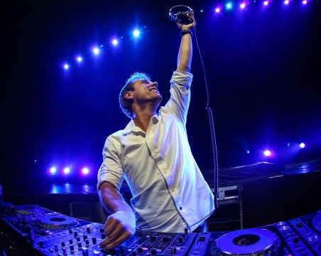 Легендарният диджей Armin Van Buuren идва в Пловдив това лято