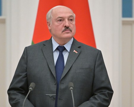 Лукашенко иска от Путин още ракети близо до Минск, Зеленски готов да преговаря, ако атаките спрат