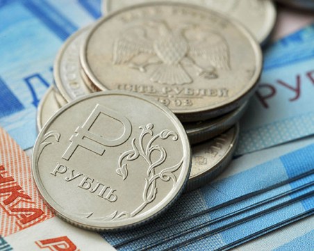 Путин забрани от Русия да се изнасят суми над 10 000 долара