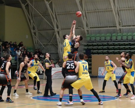 Академик загуби гостуването си на Левски в среща от Балканската лига