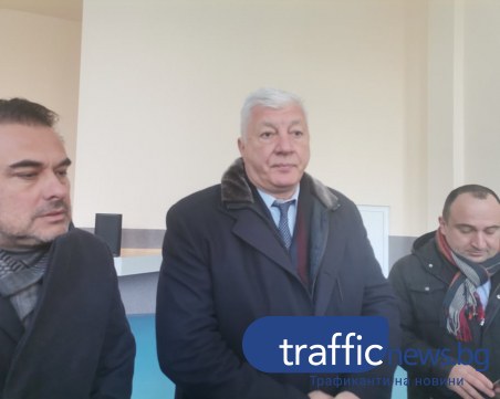 Зико: Няма как да заменим проекта с пробива под Водна палата с този за стадионите