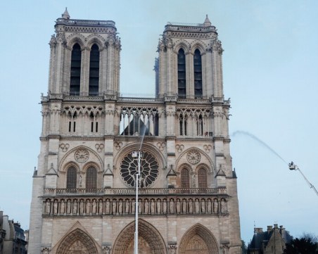 Камбаните на европейски катедрали звъняха, призовавайки да бъде спряна войната в Украйна