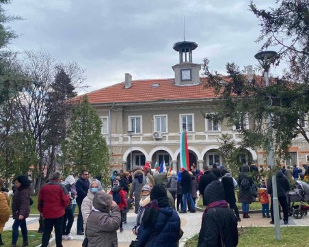 Куклен отбеляза 144 години от освобождението на Българи