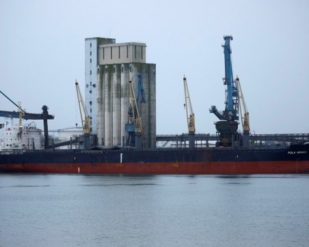 Руските сили превзеха стратегическо пристанище на Черно море