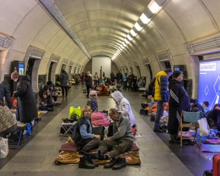 Сирени за въздушна тревога и тази нощ в Киев, Зеленски призова за съпротива