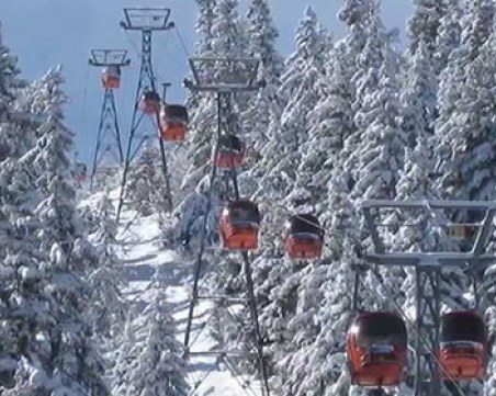 Скиори останаха блокирани с часове на лифт в Рила