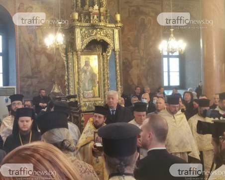 Стотици пловдивчани присъстваха на молебен за мир, дядо Николай призова да се спре 