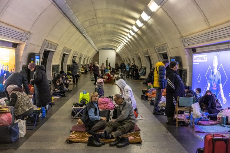 Сирени за въздушна тревога и тази нощ в Киев, Зеленски призова за съпротива