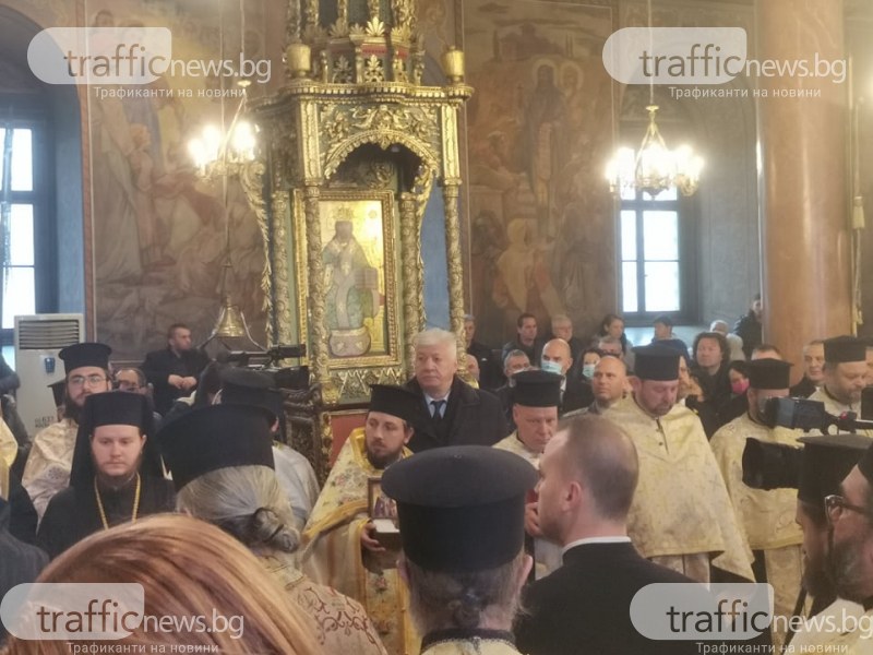 Стотици пловдивчани присъстваха на молебен за мир, дядо Николай призова да се спре