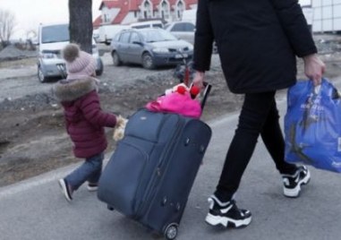 В Чехия вече действа извънредно положение заради бежанския поток от