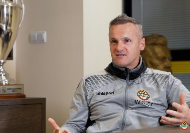 Треньорът на Ботев Азрудин Валентич говори пред официалния сайт на
