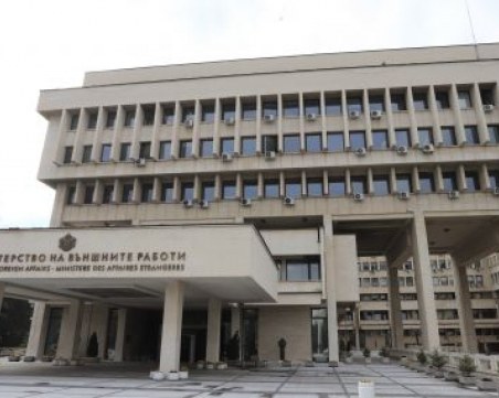 Двамата руски дипломати, уличени в шпионаж у нас, са напуснали България