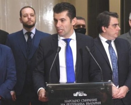 Клати ли се правителството? Обмисля се нов кабинет без БСП в него