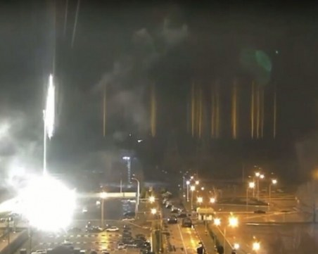 Украйна съобщи за жертви и ранени при пожара край Запорожката АЕЦ