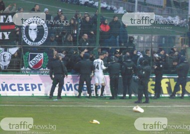 Сериозно напрежение по време на дербито между Ботев и Локомотив