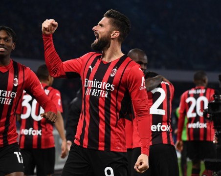 Милан взе дербито с Наполи и излезе на първото място