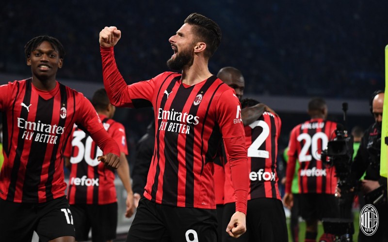 Милан взе дербито с Наполи и излезе на първото място