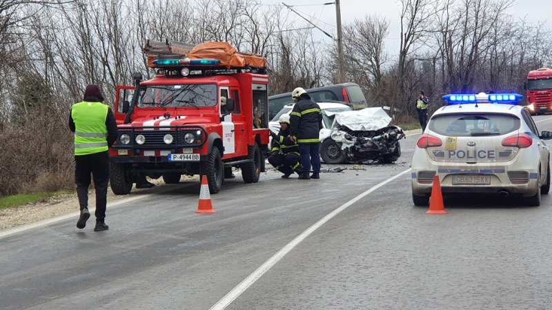 Тежка катастрофа на пътя Русе-Бяла, има загинал и ранени